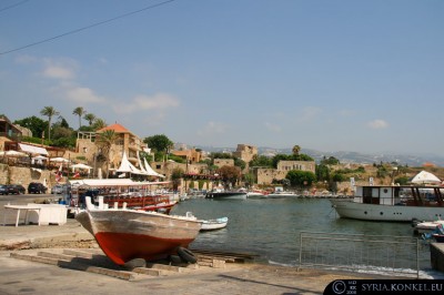 Byblos. Relaks & 'biala' kawa :)