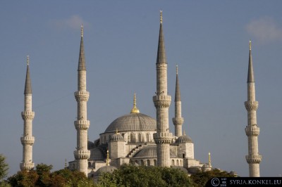 Blue Mosk- Niebieski Meczet. 5 z 6 minaretów w akcji.
